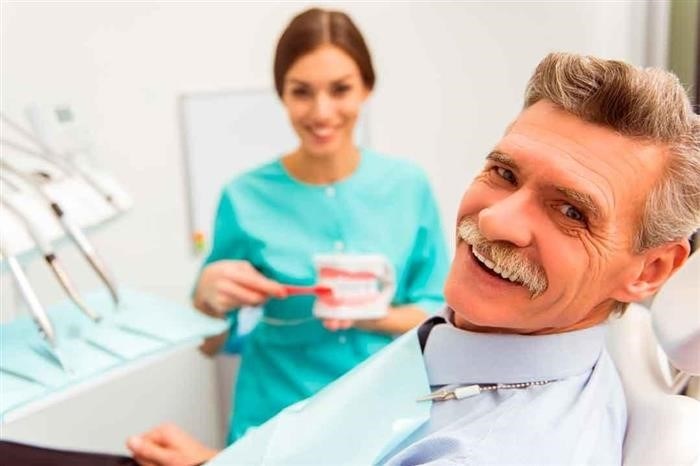 Почему в 2024 году стоматологии перестали принимать по полису ОМС